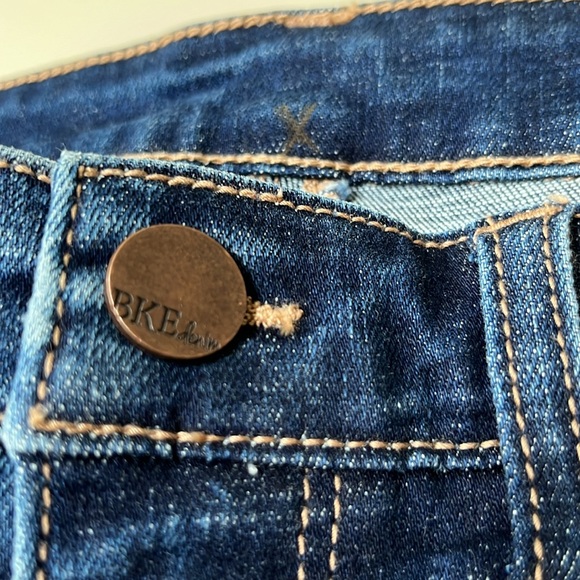 BKE Denim Flare Leg Jeans. NWOT - Picture 2 of 4
